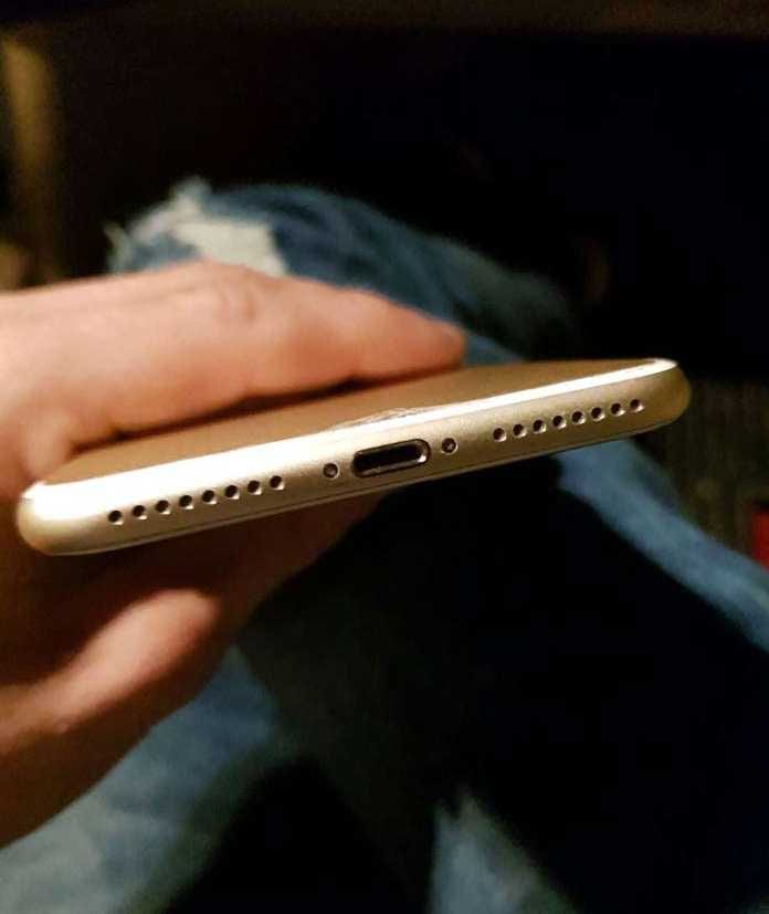 Iphone 7+ 32G لتلفون مش بحالة الوكاله هو فعلاً وكالة و نضيف ما فيه ولا شخط كل اشي شغال فيه 100٪ - لزقة اماميه - لزقه خلفيه - السماعات الاصليه - الشاحن الاصلي مع الكرتونه و كامل اغراضو التلفون "...