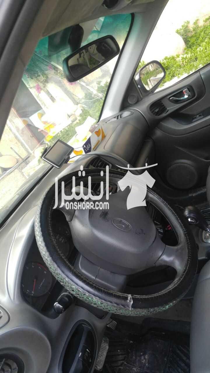 هيونداي سانتافيه 2002 بحالة جيدة للبيع هيونداي سانتافيه موديل 2002 لون أسود بحالة جيدة جدا للبيع ماتور 2700 سي سي غرفة ممتازة الفحص مرفق بالصور للاستفسار : 0795201460 0788877787 السعر : 6700...