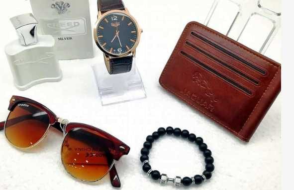 حقوا العرض قبل نفاذ الكمية كولكشن بس 18 دينار عطر فرنسي 30 مل ساعة جلد مميزة مع علبة محفظة جلد نظارة شمسية مع علبتها أسوارة خرز والتوصيل مجاني داخل عمان يضاف 3 دينار لباقي المحافظات للطلب عبر رسائل ال...