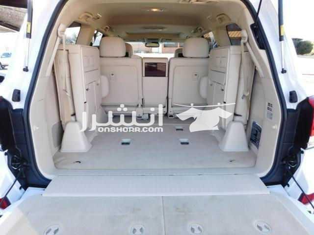النوع: لكزس الموديل: LX 570 عام 2014 ناقل الحركة: أوتوماتيكي الكيلومترات: 37،000 كم مواصفات دول مجلس التعاون الخليجي ، صيانتها بدقة فائقة ، لا يوجد تاريخ للحوادث أو خطأ ميكاني...