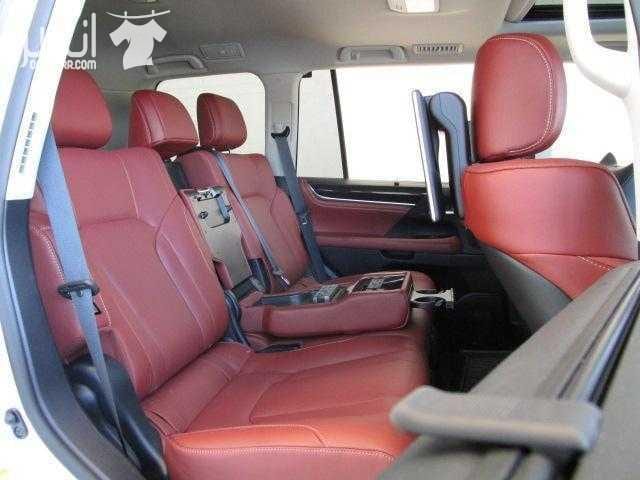 Used Lexus LX 570 5 door 5.7L 2017 SUV for Sale Full Options 2017 Model . Gcc Spec - NO Accident . Excellent Condition . KM - 3,170 km Engine: 5.7L V8 32V MPFI DOHC 420 Hp. 5663 CC Cruise control Fue...
