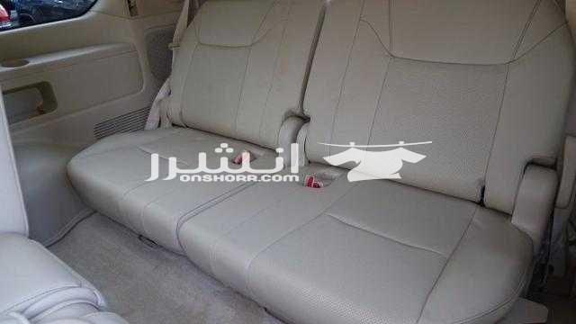 صنع وطراز: لكزس LX 570 السنة: 2015 ناقل الحركة: أوتوماتيكي العداد: 40،319 كلم لمزيد من التفاصيل البريد الالكتروني لي: cmurad300@gmail.com