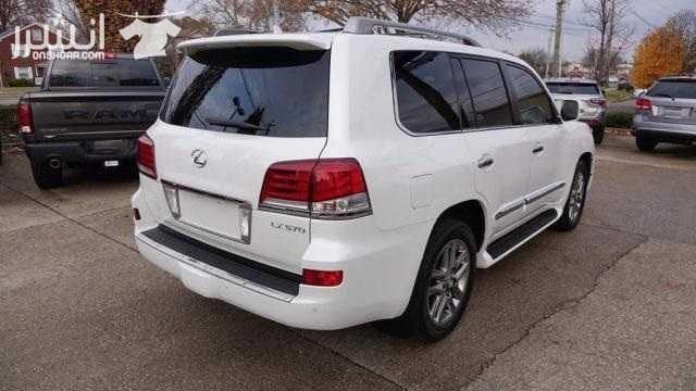 صنع وطراز: لكزس LX 570 السنة: 2015 ناقل الحركة: أوتوماتيكي العداد: 40،319 كلم لمزيد من التفاصيل البريد الالكتروني لي: cmurad300@gmail.com