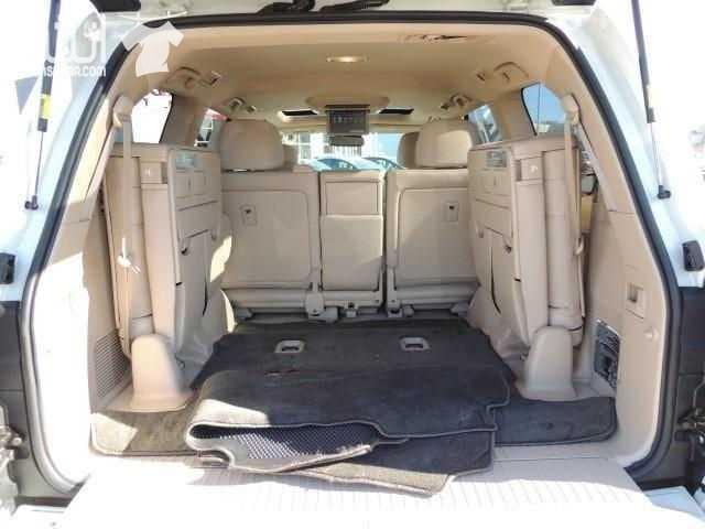 Land Cruiser 2014, GCC first owner Make and model: Toyota Land Cruiser Year: 2014 Mileage: 53,300 Km Transmission: Automatic serious buyer contact: bsadeel2008@gmail.com