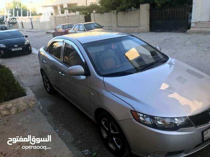 سياره فورتي ٢٠١٠للبيع بسعر رمزي لون سلفر فحص فل فل من عيدا فتحه كمره اماميه وخلفيه قير اتوماتيك وتب ترنك سياره شغل وامشي فحص قير وماتور السعر ٩٣٠٠ سعر قابل للتفاوض بشي بسيط