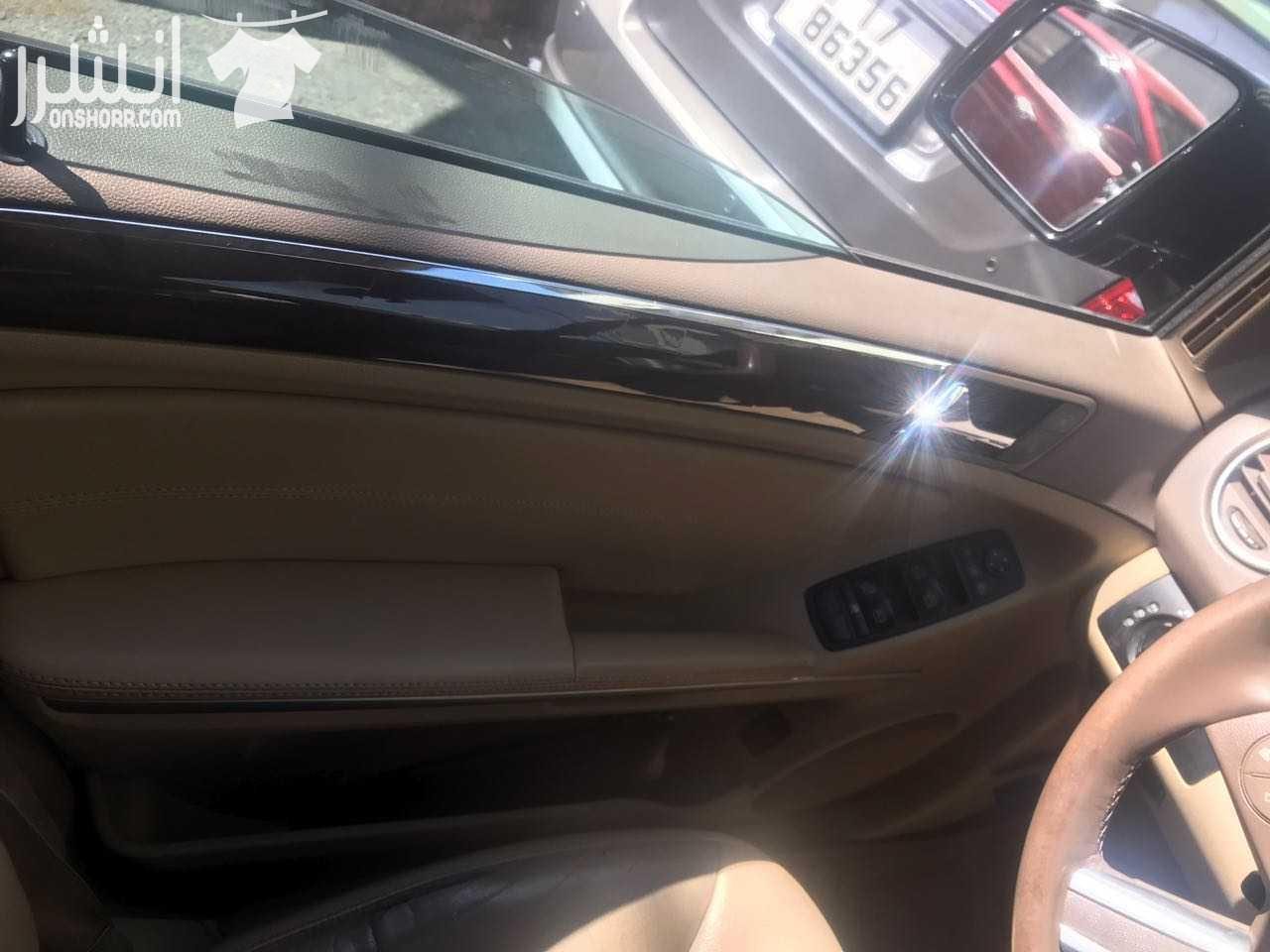 السلام عليكم الرجاء عدم التبخيس سيارة مرسيدس بنز Ml 350 2011 وارد امريكي كاملل الاضافات السيارة طبعاا وكالةة السيارة ماشية 100 الف انا المستخدم الاول للسيارة فحص كاملل فل الفل 4*4 تحكم طارة فتحة...