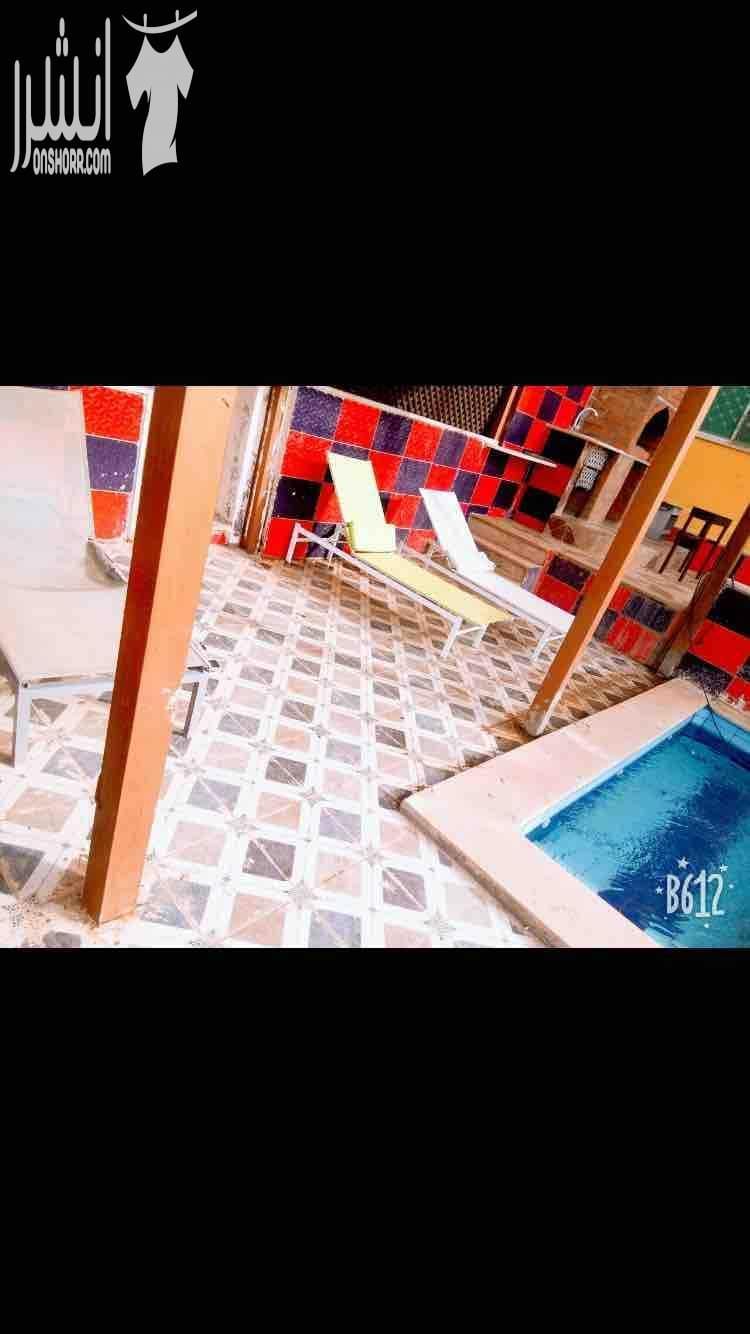 مزرعه للإيجار في جرش المزرعه مطله يوجد فيها كراجين واسعين جلسات مطله وخلابه مسبح ألعاب للأطفال زرب باربكيو للاستفسار 0799502134