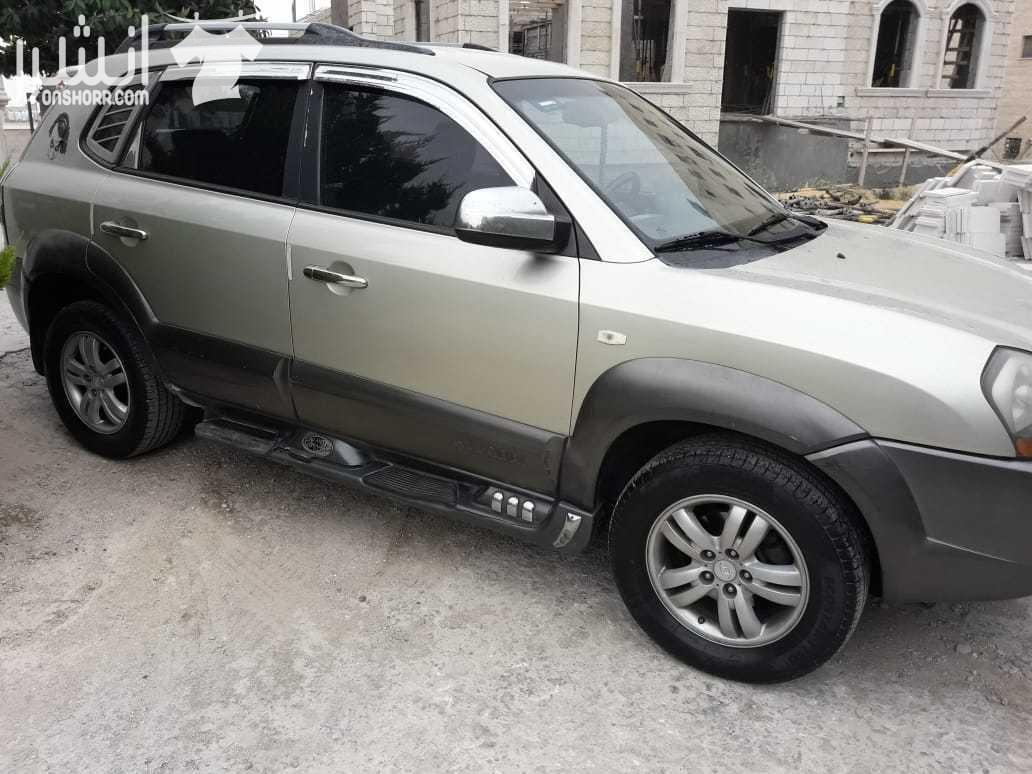 هونداي توسان 2009 بحاله ممتازة
جير اوتوماتيك تيبترونيك
حساسات رجوع
شبابيك كهربا
فرش جلد اسود
ستيرنج بور
سنتر لوك من الشركه اصلي
CD
AUX
مكيف حامي بارد