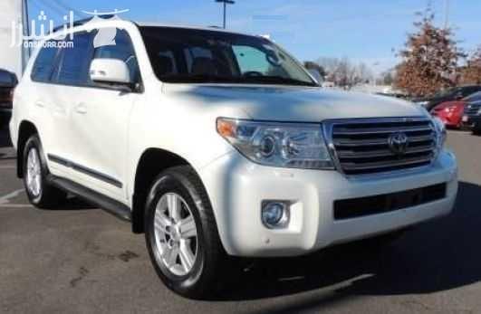 Land Cruiser 2014, GCC first owner Make and model: Toyota Land Cruiser Year: 2014 Mileage: 53,300 Km Transmission: Automatic serious buyer contact: bsadeel2008@gmail.com
