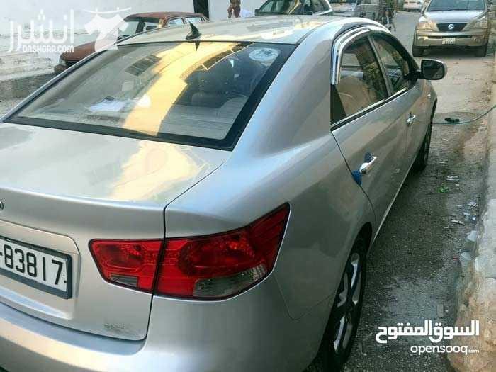 سياره فورتي ٢٠١٠للبيع بسعر رمزي لون سلفر فحص فل فل من عيدا فتحه كمره اماميه وخلفيه قير اتوماتيك وتب ترنك سياره شغل وامشي فحص قير وماتور السعر ٩٣٠٠ سعر قابل للتفاوض بشي بسيط