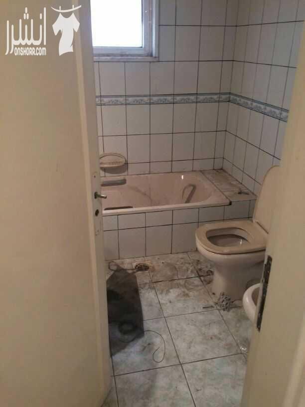 شركة bright and clean للتنظيف
تنظيف ما بعد البناء .. شقق .. فلل .. قصور..اسكانات
تنظيف السجاد .. موكيت ..كنب .. برادي
تنظيف الثريات وإعطائها لمعه ماسيه
تنظيف المجمعات التجارية والصناعية ..
ومحلا...