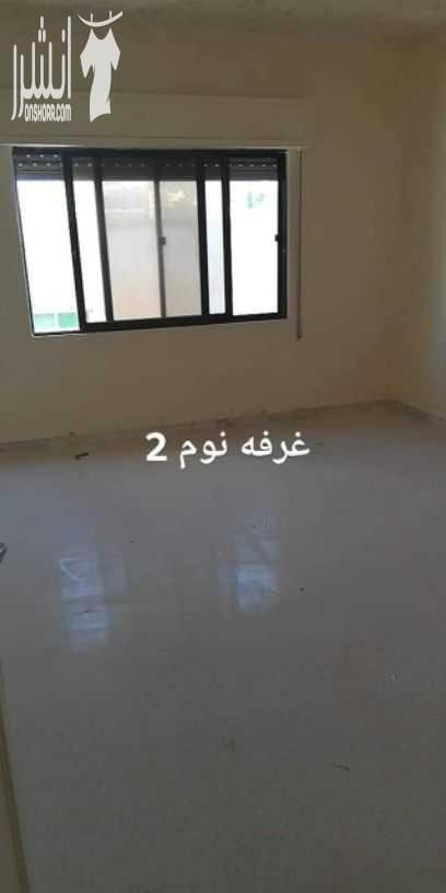 بيت في حي الخزنة طبربور مكون من ثلاث غرف نوم وصالتين كبار وحمامين ومطبخ واسع جدا وبلكونةللإيجار **الجادين يتواصلوا ع الخاص مساحه البيت 240 متر البيت مجدد بالكامل تشطيب ديلوكس تسويه تانيه ولكن مرتف...