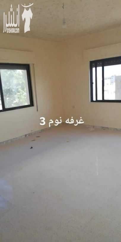 بيت في حي الخزنة طبربور مكون من ثلاث غرف نوم وصالتين كبار وحمامين ومطبخ واسع جدا وبلكونةللإيجار **الجادين يتواصلوا ع الخاص مساحه البيت 240 متر البيت مجدد بالكامل تشطيب ديلوكس تسويه تانيه ولكن مرتف...