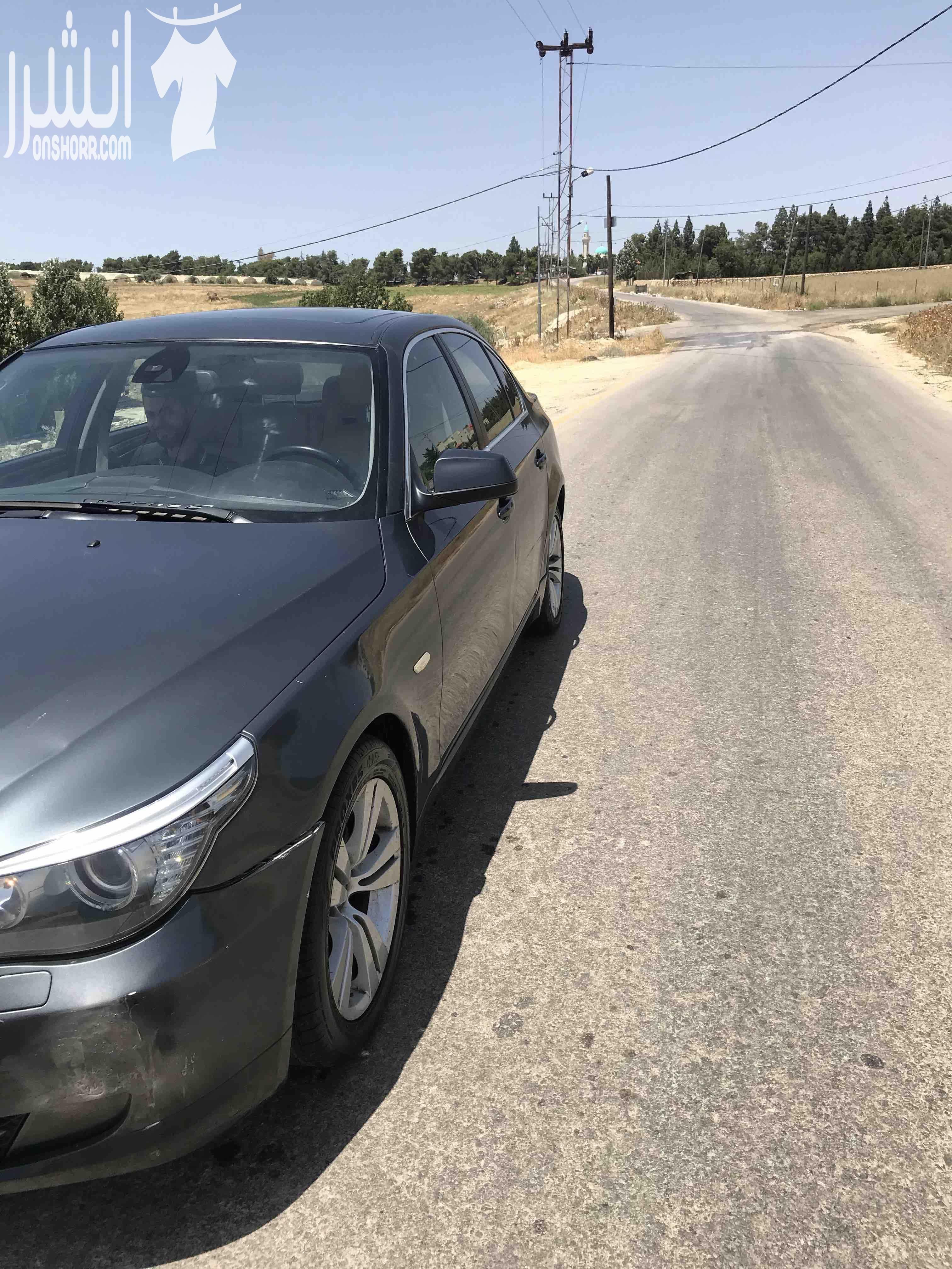 للبيع BMW 2010 528 3000 سي سي 6 سلندر فحصها 3 جيد ضربه خلفي مكينه 60٪ من 60٪ لون فيراني قير طياره وتب ترونك 6 غيرارت مرخصه لسنه فل كامل مع فتحت سقف وكراسي جلد كونديشن امامي خلفي مع تحكم اوتو...
