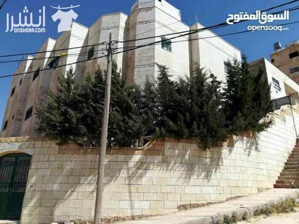منزل مستقل للبيع يوجد ام نواره يتكون من تلات طوابق تسويه 71م غرفه حمام ومطبخ طابق ارضي 183م تلات غرف نوم صاله وصالون مطبخ راكب تلات حمامات ترس خارجي 70م طابق اول شقتين 150م 100م طابق تاني 250م اربع...