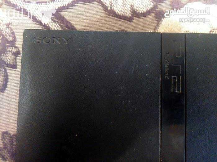 بلايستيشن 2 ،،playstation 2 الاصليه الامريكيه مع ايدين عدد 2 واحد الاصليه sony والاخره جيده من نوع filex البلايستيشن شغال 100% 100% ولكن بحاجه لصيانه او تصليح العين العدسه فقط لاغير ** بحاجه لصيا...