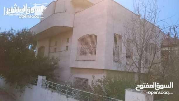 فيلا للبيع باسرع وقت ممكن للسفر تم الاعلان لعدم المصداقية من شرا للأستفسار يرجا الاتصال على الرقم 962791525810 احمد فريحات