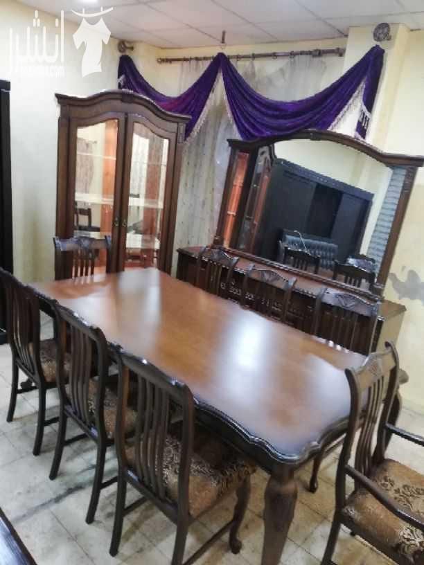 طقم سفره ثلاث قطع بحالة الجديد استخدام عرسان ولا نكشه طاولة مع ثمن كراسي مع فضيه مع دنسوار..السفره خشب زان ولاتيه والسعر نارررررر ولقطه..600دينار.. والله يبارك لصاحب النصيب للاستفسار..0790923578