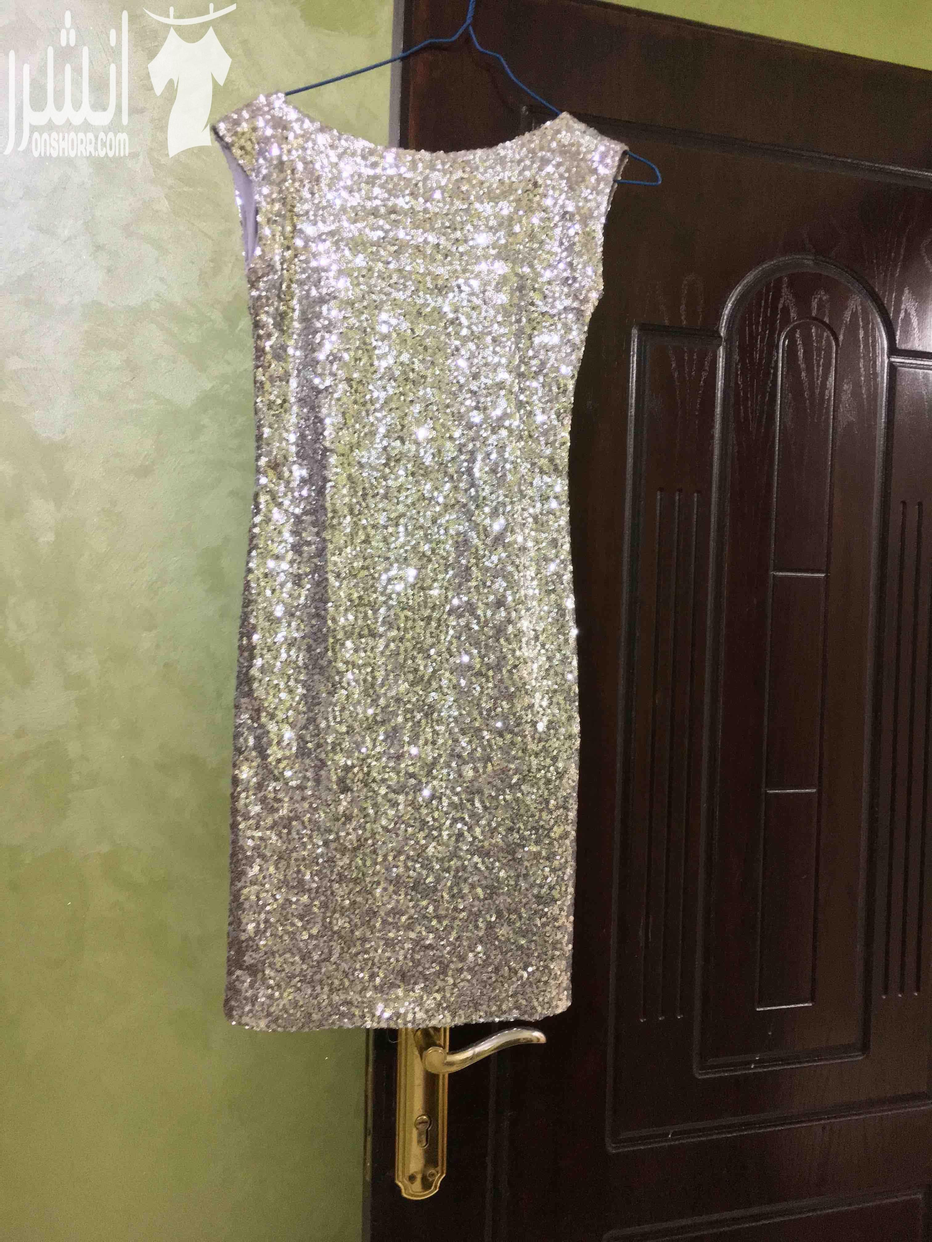 تأجير فساتين سواريه للحفلات فياتين أنيقة و جديدة مش ملبوسة بأسعار مناسبة جدا لأي استفسار الرجاء التواصل على الرقم 0791327645