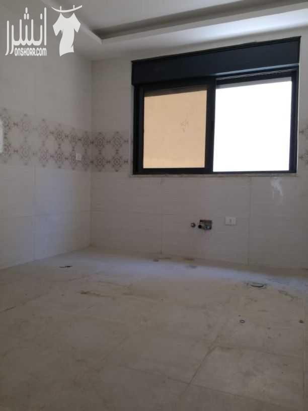 شقة ارضية للبيع في دير غبار دوبلكس مساحتها ١٧٠ متر على سند التسجيل تتكون من ٣ نوم وحده ماستر صاله واسعة وصالون ومطبخ ٣ حمامات وترس امامي وترس جانبي جديدة لم تسكن بسعر ١٢٠ الف دينار شاملة رسوم التسجيل...