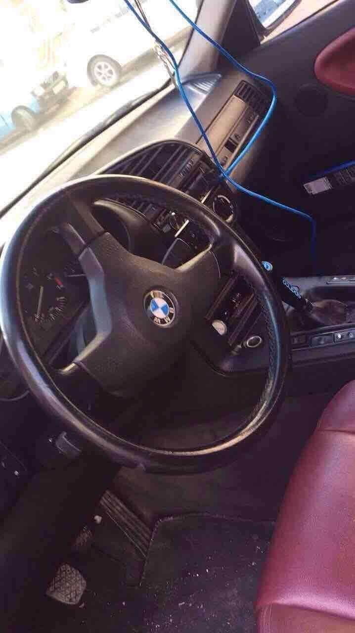 سياره BMW 320 E36 وطواط موديل 92 محوله 97 للبيع ماتور 2000 cc اسود السياره فل إضافات شبابيك كهرباء مري كهرباء مكيف فتحه كهرباء سيستم جنط هارتج 17 سيستيم خلفي كوشوك وكاله مو ناقصها اشي الحمد لله السيا...