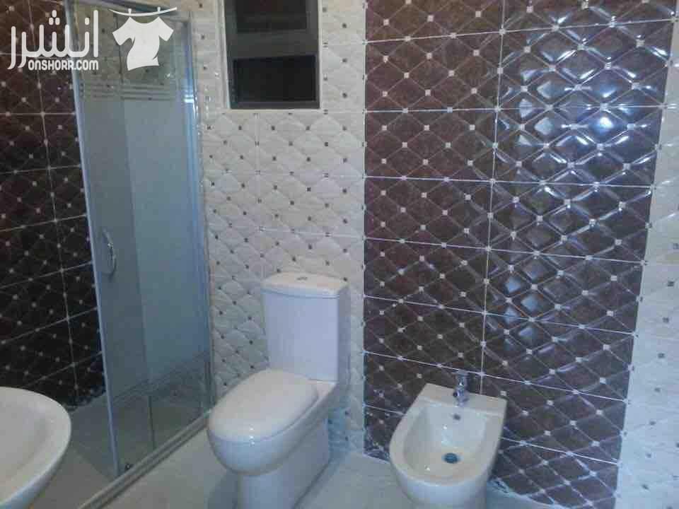 شقة للبيع في ضاحية الياسمين الجديدة 0796989360 السعر ٦٥٠٠٠ كاش قابل للتفاوض. شقة شبه أرضيه (تسوية ثانية) للبيع في ضاحية الياسمين الجديدة مساحتها (١٥٠ متر مربع ) تتكون من ٣ غرف نوم ( واحدة ماستر) ٣...