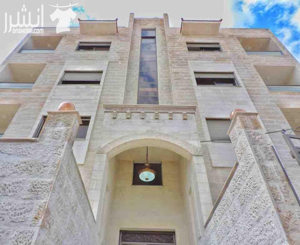 لكل من يبحث عن شقة العمر وبسعر منافس شركة العرار المتقدم للاسكان عنوان الفخامة والجودة والالتزام شقق فخمة بأرقى المناطق في طبربور. ذات اطلالة مميزة ليس لها مثيل الموقع: طبربور - الخزنة - قرب الجامعة...