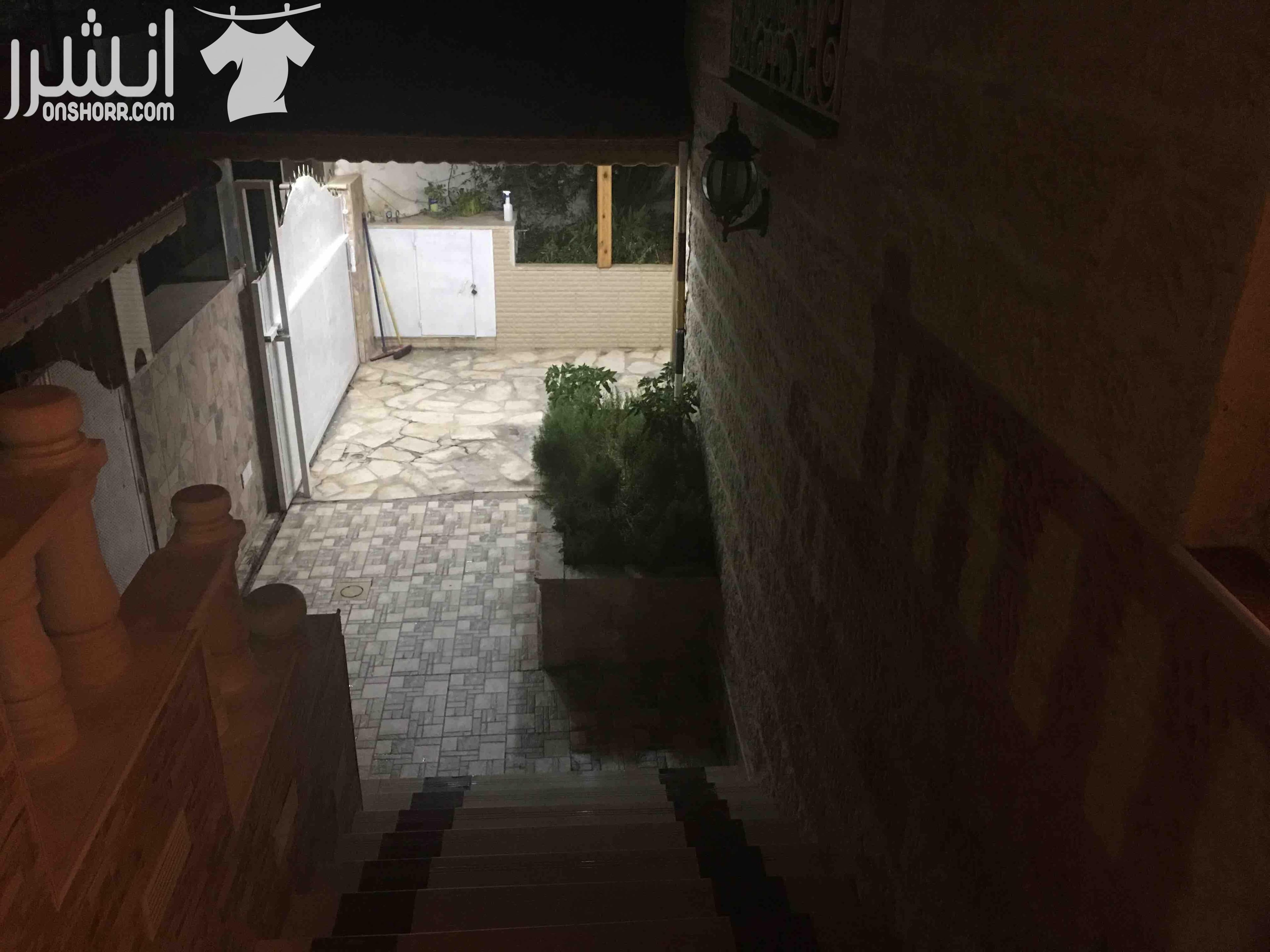 عماره للبيع /ياجوز /حي الرشيد /ضاحية الملك عبدالله الثاني عماره طابقين مكونه من ثلاث شقق الطابق الاول شقه مساحتها210م (مطبخ أمريكي و صاله/ غرفه ضيوف حمام/ ثلاث غرف نوم ماستر ) الطابق الثاني شقتين...