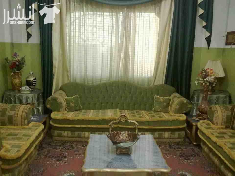 لقطه لقطه يـ✌ـا بلاش بيت مستقل مكون من ثلاث طوابق لطابق الاول ثلاث غرف وصالون ومطبخ راكب جديد ومعيشه وثلاث حمامات الطابق الثاني مكونين ثلاث غرف وصاله ومطبخ وحمام والطابق الثالث واقف على التشطيب ومزر...