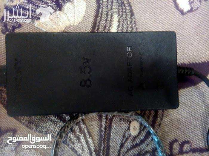 بلايستيشن 2 ،،playstation 2 الاصليه الامريكيه مع ايدين عدد 2 واحد الاصليه sony والاخره جيده من نوع filex البلايستيشن شغال 100% 100% ولكن بحاجه لصيانه او تصليح العين العدسه فقط لاغير ** بحاجه لصيا...