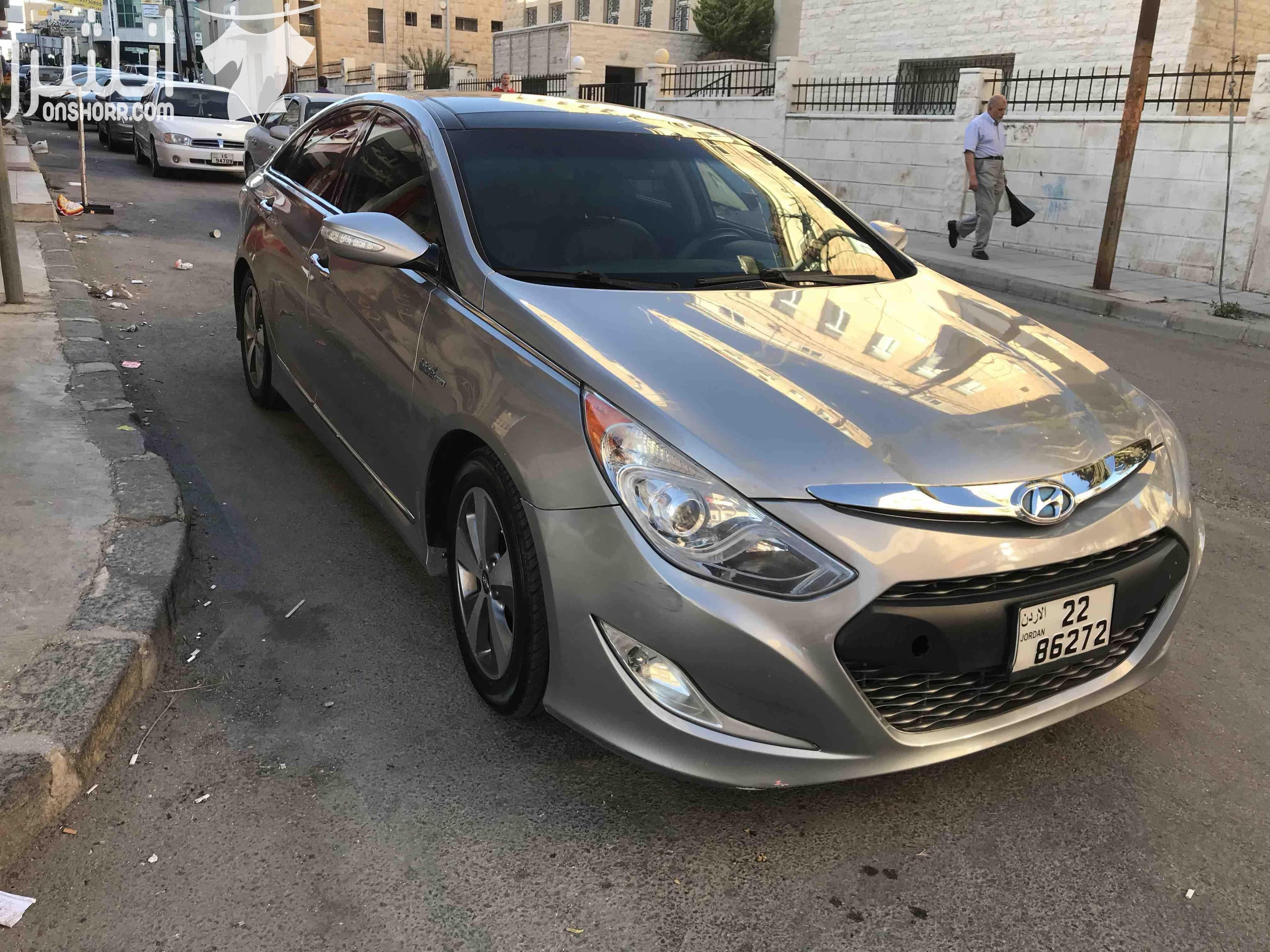 هونداي سوناتا ٢٠١١ فل كامل اعلى صنف فحص كامل كلين تايتل يوجد لديها مفتاحين تشغيل عن بعد و تشغيل مكيف و كوشوك جديد لها مكيانيك توب نظافة ماشية ١٠٠كم ماتور ٢٤٠٠ سي سي