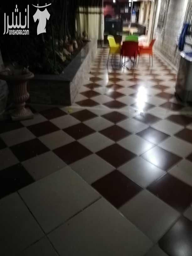 بسم الله الرحمن الرحيم فرصة العمر شقه مميزه بسعر مغري للبيع في اجمل منطقة في ضاحية الرشيد تفاصيل الشقه طابق ارضي ١٧٠ متر ٣غرف نوم مع ماستر حمامين مطبخ داخلي و مطبخ خارجي و صالة معيشه صالة إستقب...