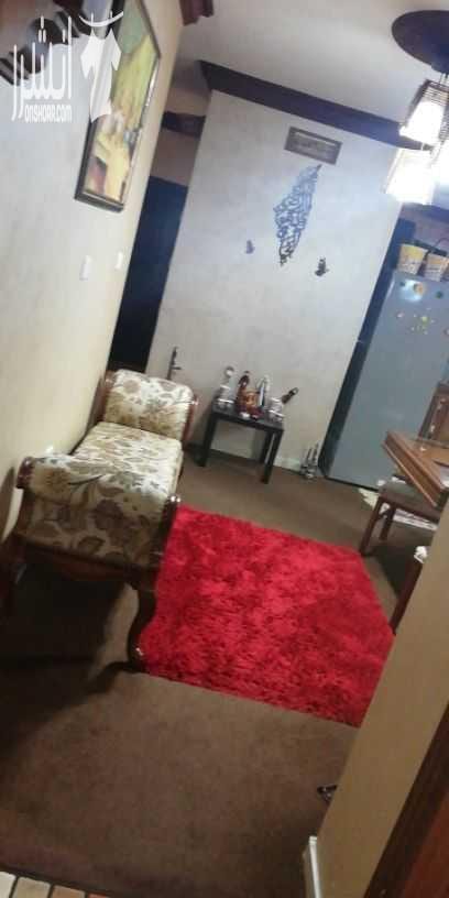 شقه مميزه للبيع ياجوز الجبل الشمالي مقابل شارع 30 مساحتها 150 متر وبلكونه 3 غرف نوم وحده ماستر صالون وصاله كبار مطبخ راكب 3حمامات شاور بوكس وخزائن حمامات ومصعد راكب.. البيع بداعي السفر
البيع مع العف...