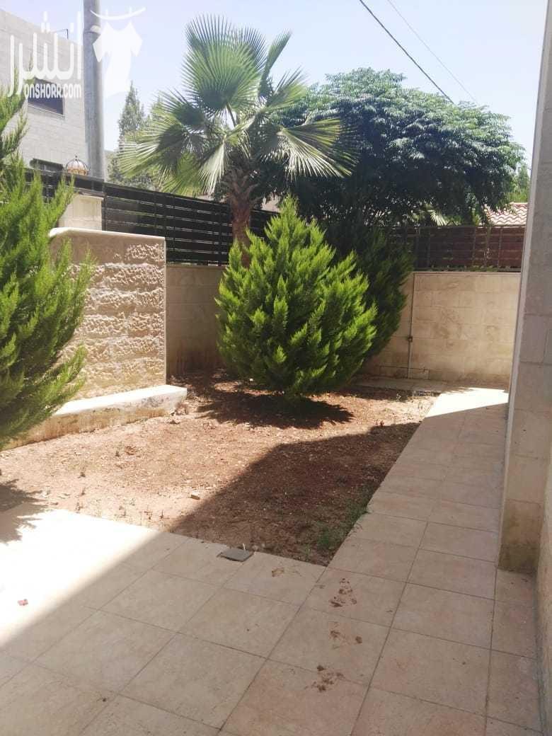 شــقــة فخمة لـلـبـيــــــع الرونق - موقع رائع حيوي .............................................. رقــــــم المرجــــــع - 593 - ........................................... المـــــساحات : 170م و 144...