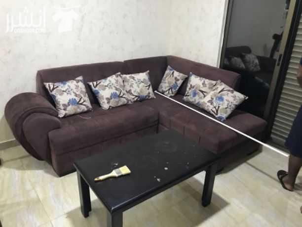 شقة استثمارية مفروشه بشارع الجامعه مساحه 85 متر ، طابق ثالث ، مقسمه حاليا الى اثنين استديو بدخل شهري 600 د.أ يحتوي كل استديو على غرفة نوم ، وصالون ، ومطبخ ، وحمام . عمر البناء لا يتجاوز 3 سنوات ،...