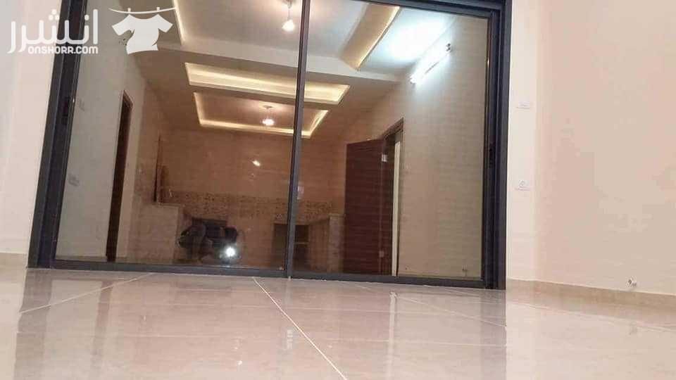 للتنظيف افضل خدمات التنظيف الشامل لجميع اجزاء المنزل من تلميع للارضيات والدرج وتنظيف الجدران وتلميع جميع الاكسسوارات وتنظيف وتعقيم الحمامات وتنظيف المطبخ ...... سارع بالاتصال بنا لتحصل على افضل الخدما...