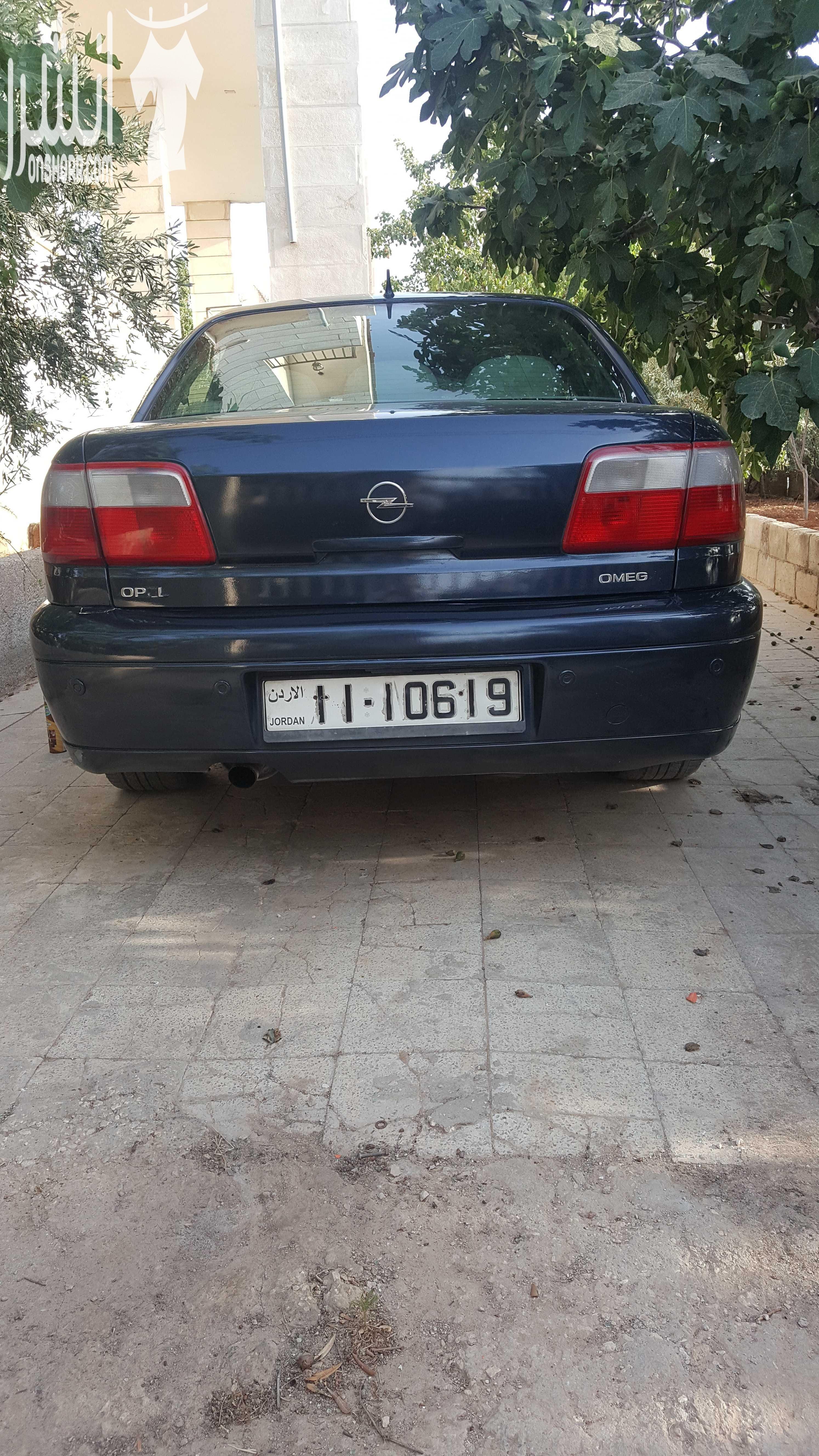 اوبل اوميغا موديل 2003 لون كحلي 2200سي سي ،جنط 17 اصلي، فتحة، حساسات خلفية اصلية، مثبت سرعة، مسجل philips مع سي دي تشينحر اصلي، تحكم طارة، اضوية زنون، نظام امان للاطفال و السرقة، فرش جلد، كراسي كهرب...