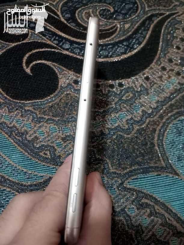 جهاز J7prime للبيع فقط... بلد ان وخطين وبصمةة ورام٣ غيغا وكاميرا امامي ١٣ وخلفي ٨ لون دهبي الجهاز لا مفتوح ولا مغير فيوو اشي زي الصوور بالظبط البيع بماركا الشماليةة فقط
