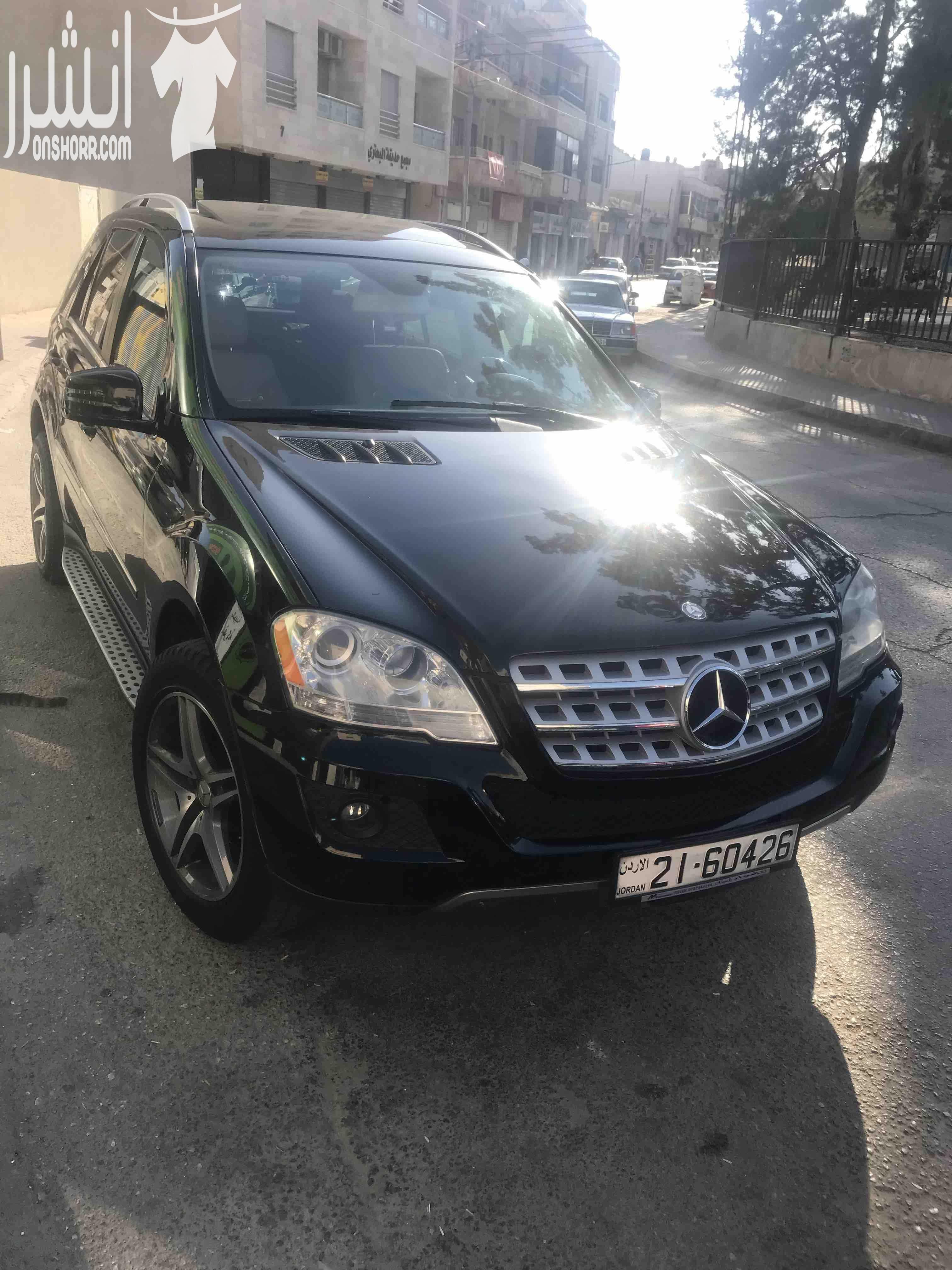 مرسيدس Ml 350 2011 4 MATIC/ فتحة/ كاميرا خلفية / فرش جلد / فحص كامل بحالة الوكالة / كراسي كهرباء/ تحكم طارة/ حساسات امامية حساسات خلفية / مري كهربا / راديو / مسجل MP3 / مشغل CD / مدخل AUX / مدخل USB/...