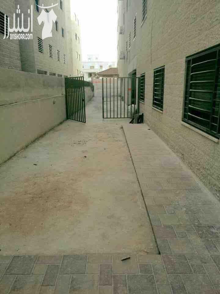 شقة للبيع في ضاحية الياسمين الجديدة 0796989360 السعر ٦٥٠٠٠ كاش قابل للتفاوض. شقة شبه أرضيه (تسوية ثانية) للبيع في ضاحية الياسمين الجديدة مساحتها (١٥٠ متر مربع ) تتكون من ٣ غرف نوم ( واحدة ماستر) ٣...