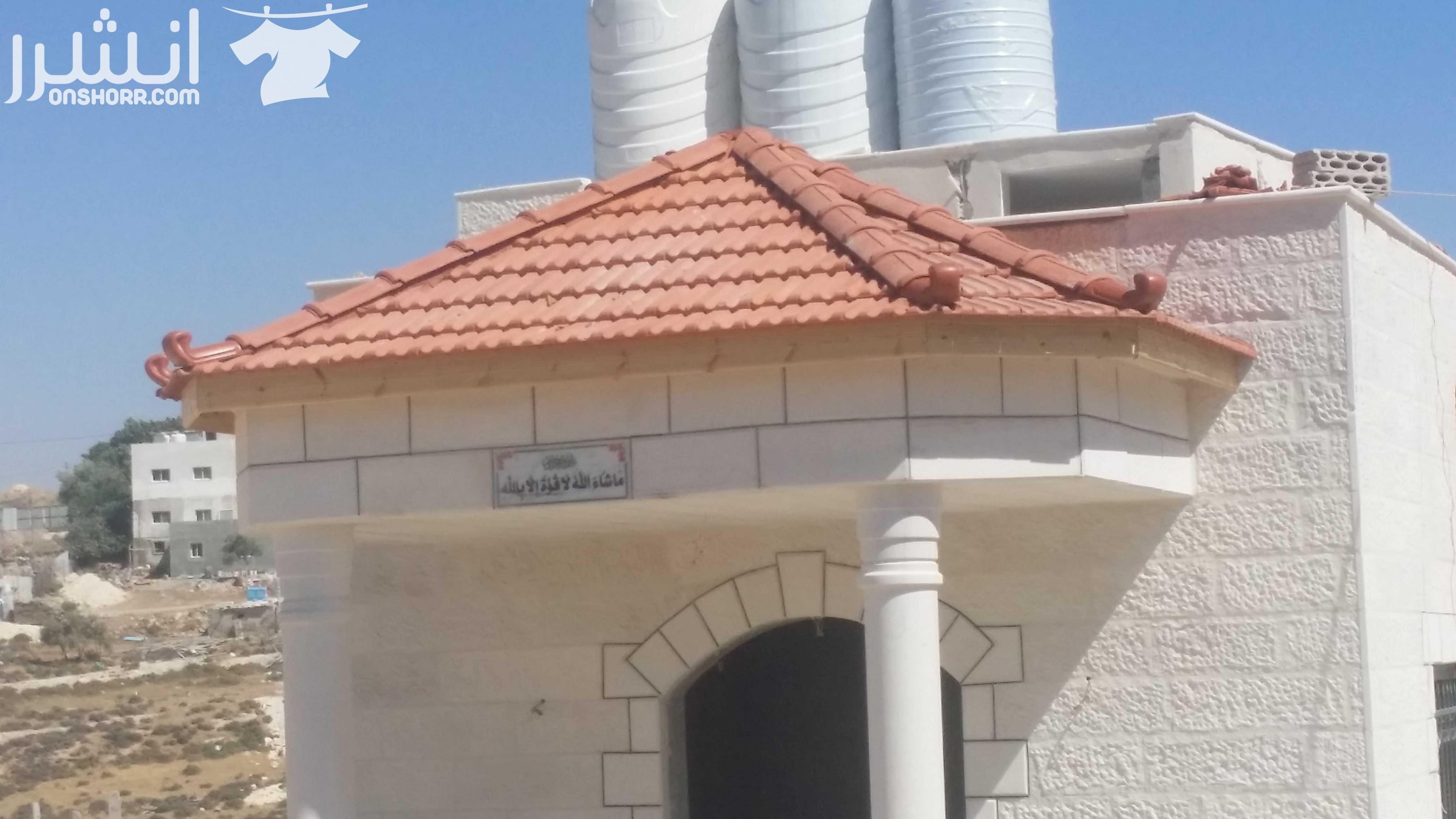 يسر مؤسسة روائع الأردن لكافة اعمال القرميد والديكور ان تقدم لزبائنها الكرام عرض على كافة أنواع القرميد بأعلى المواصفات الهندسية حيث أن سعر القرميد الأيطالي فيفا طبيعي 35 دينار أسباني أسكنديلا 39 دينا...