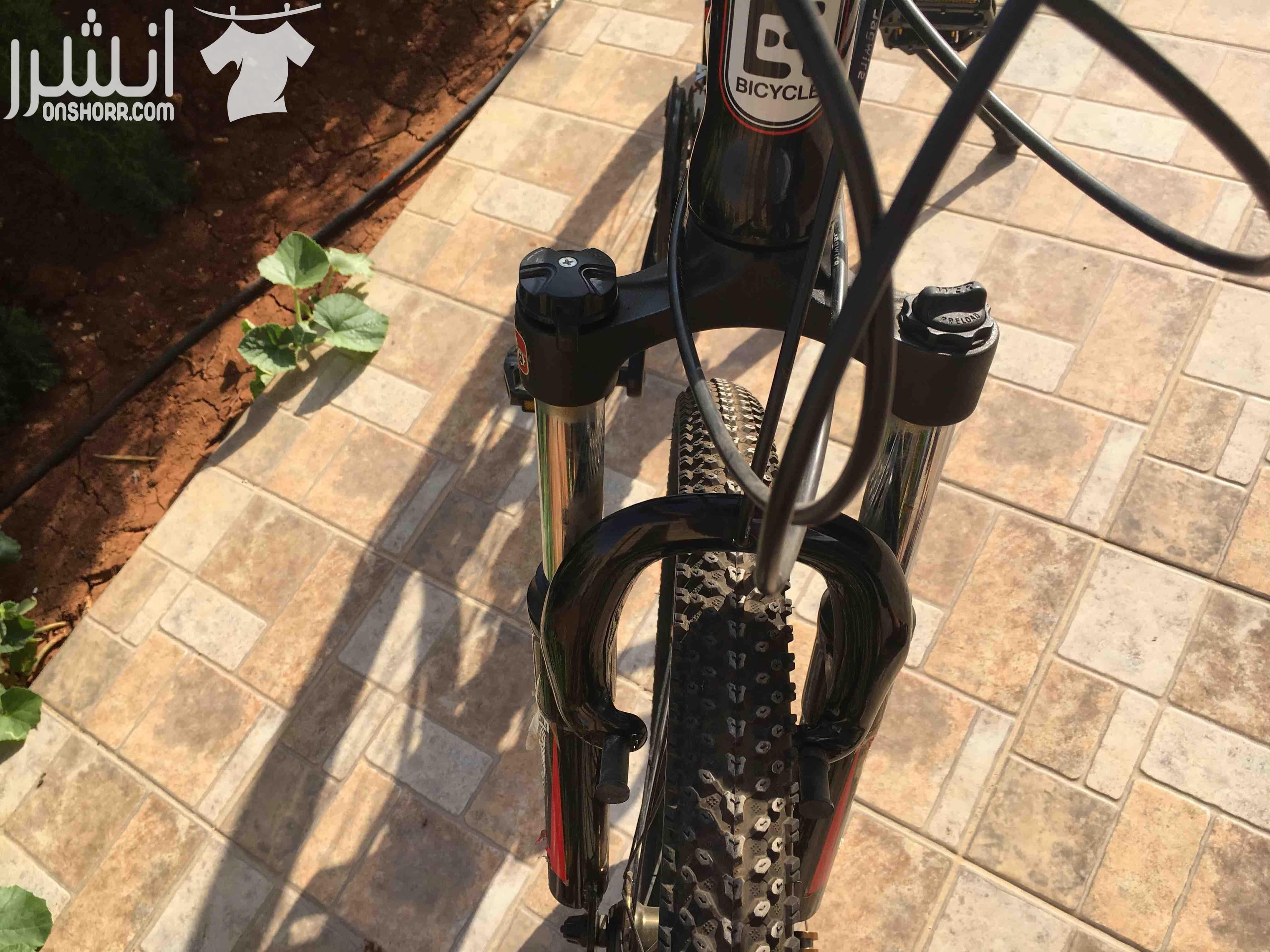 للبيع بسكليتات جبلية نوع (EVER GREEN) مستعمل بحالة ممتازة جداً جداً، غيارات نوع (shimano) 8 غيارات ، جنطاط المنيوم، كوشوك بحالة ممتازة ، صنوبرصات امامية، كرسي اسفنج *يوجد 30 بسكليت* للاستفسار:0799509...