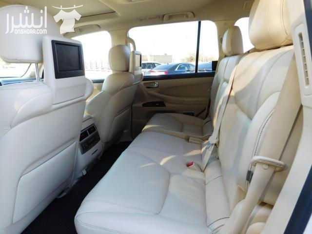النوع: لكزس الموديل: LX 570 عام 2014 ناقل الحركة: أوتوماتيكي الكيلومترات: 37،000 كم بريدي الإلكتروني هو: dsiham87@gmail.com