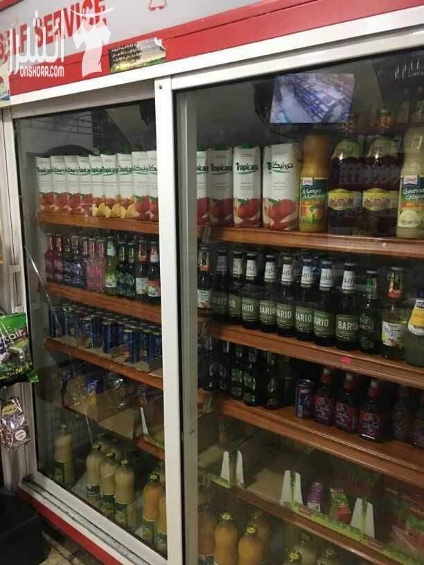 ميني ماركت للبيع بسعر مغري للجادين فقط يعمل بشكل ممتاز وفي حي سكني ممتاز ومنطقة مدارس واسكانات واكاديميه فقط لعدم التفرغ يعمل على مدار 24 ساعه مبيعات ممتازه مجهز بالكامل ديكور حديث ايجار ممتاز وعقد ال...