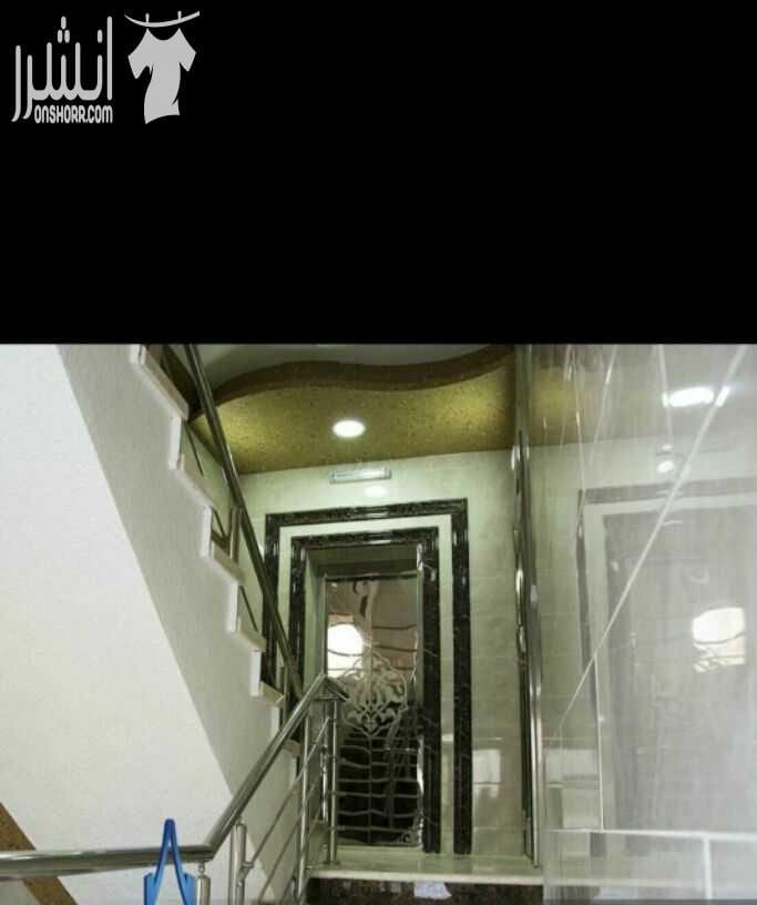 للبيع شقه مع تراس منطقه الجبيهه خلف مدارس ريتال طابق ارضي عمر البناء 11 شهر ثلاث غرف نوم حمامات صاله صالون مطبخ نظام امريكي كراج داخلي مضخات ماء سخان شمسي تدفائه مركزية غاز مصعد مستودع لكل شقه ستلاي...