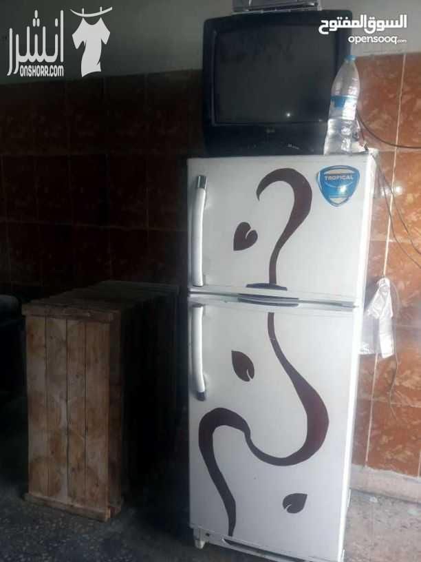 محل معجنات في حارة شعبية.. في الزرقاء..شارع الأمير زيد.. بجانب..مدرسة غازي.. للبيع..5000,دينار قابل للتفاوض.. المحل جاهز مكمل.. للأستفسار الرجاء الاتصال على الرقم الأتي.. 0789040830