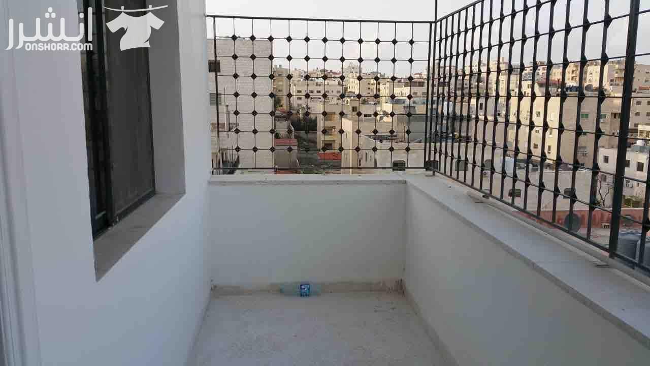 شقة لإيجار غرفتين نوم ،صاله،صالون،مطبخ،برندتين ،طابق الاول ،خلف الجامعه الأردنيه قريبه على جامعة الأميره سميه
