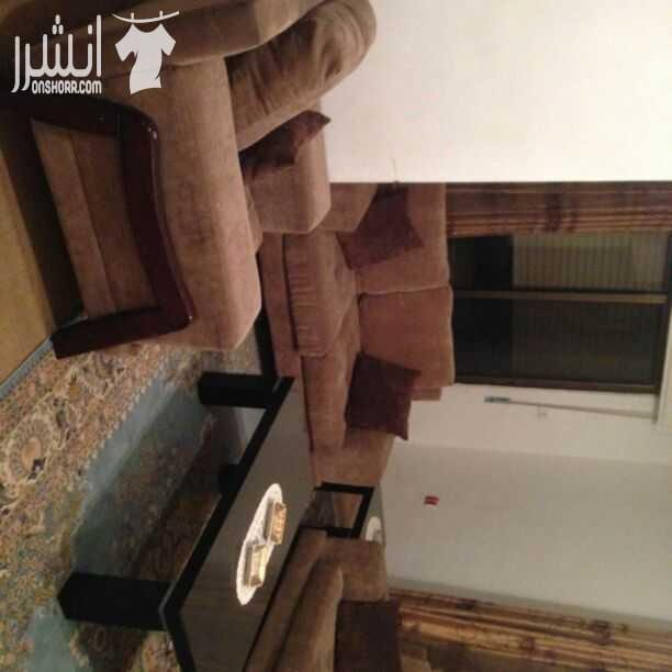 للبيع شقه طابق ثاني في منطقه الجبيهه قريبه من مدارس الابداع التربوي مساحه الشقه 133 متر ثلاث غرف نوم حمامات صاله صالون مطبخ راكب مصعد كراج عمر البناء 5 سنوات جميع الخدمات متوفره وقريبه رسوم الشقه عليك...