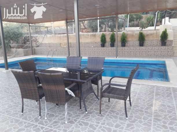 مزرعه ( استراحه) للإيجار تقع في منطقة السلط.( الصبيحي) مكونه من منزل غرفتين نوم وصاله مع كندشن وحمام عدد 2 ومطبخ وجميع الخدمات مسبح وجلسات مطله و رائعه ومنطقة ألعاب أطفال آمنه للايجار يومي واسبوعي...