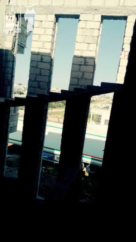 فيلا للبيع موقع مميز جدا على شارعين (شارع الاربعين) (وشارع العشرين) مساحة البيت 800 متر ( اربعة واجهات حجر )
خالص منها شقه غرفتين وحمام ومطبخ سوبر ديلكس بلكونه كبيره
(( نضام امريكي ))
#غرفه تحت ا...